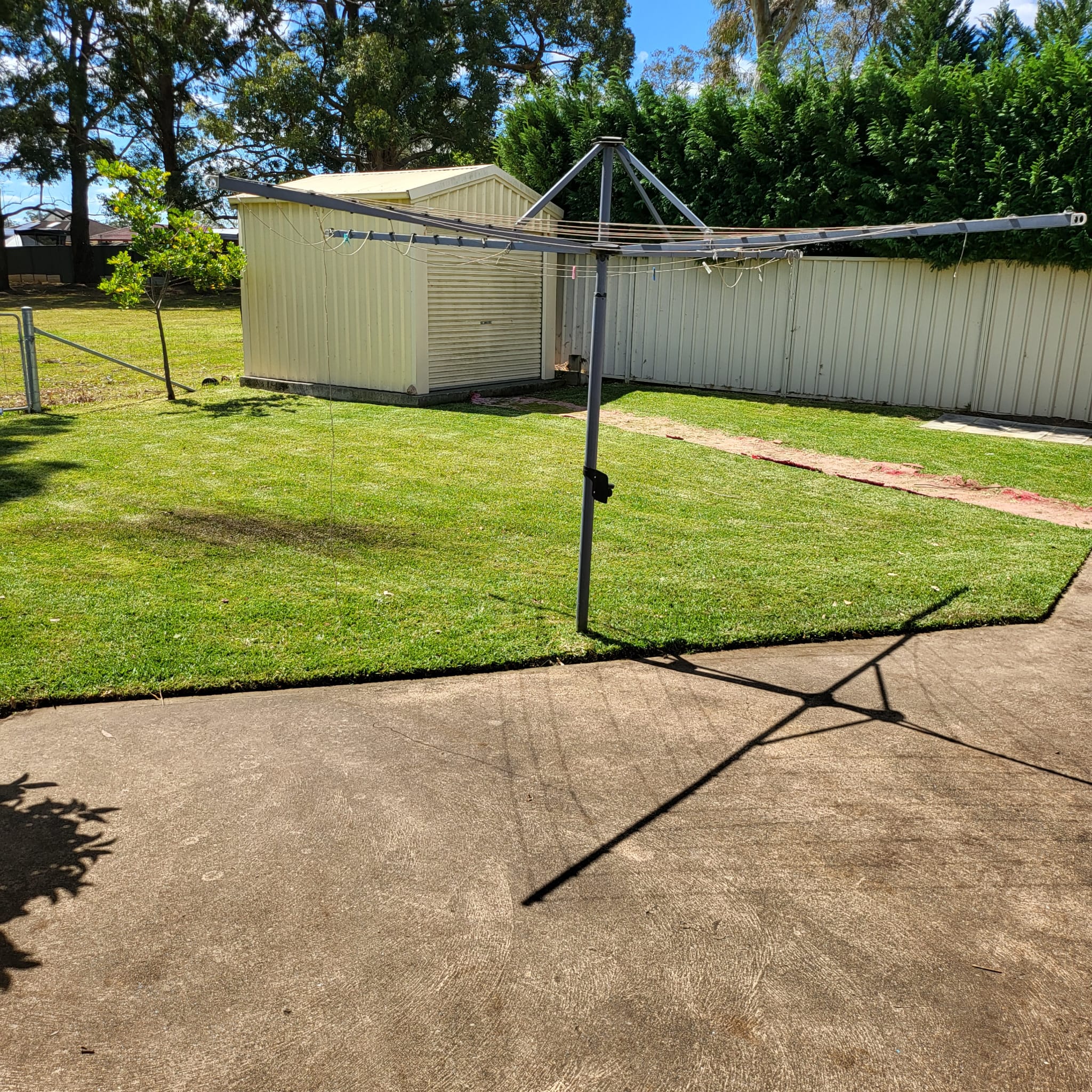 Lawn mowing in Kellyville, NSW