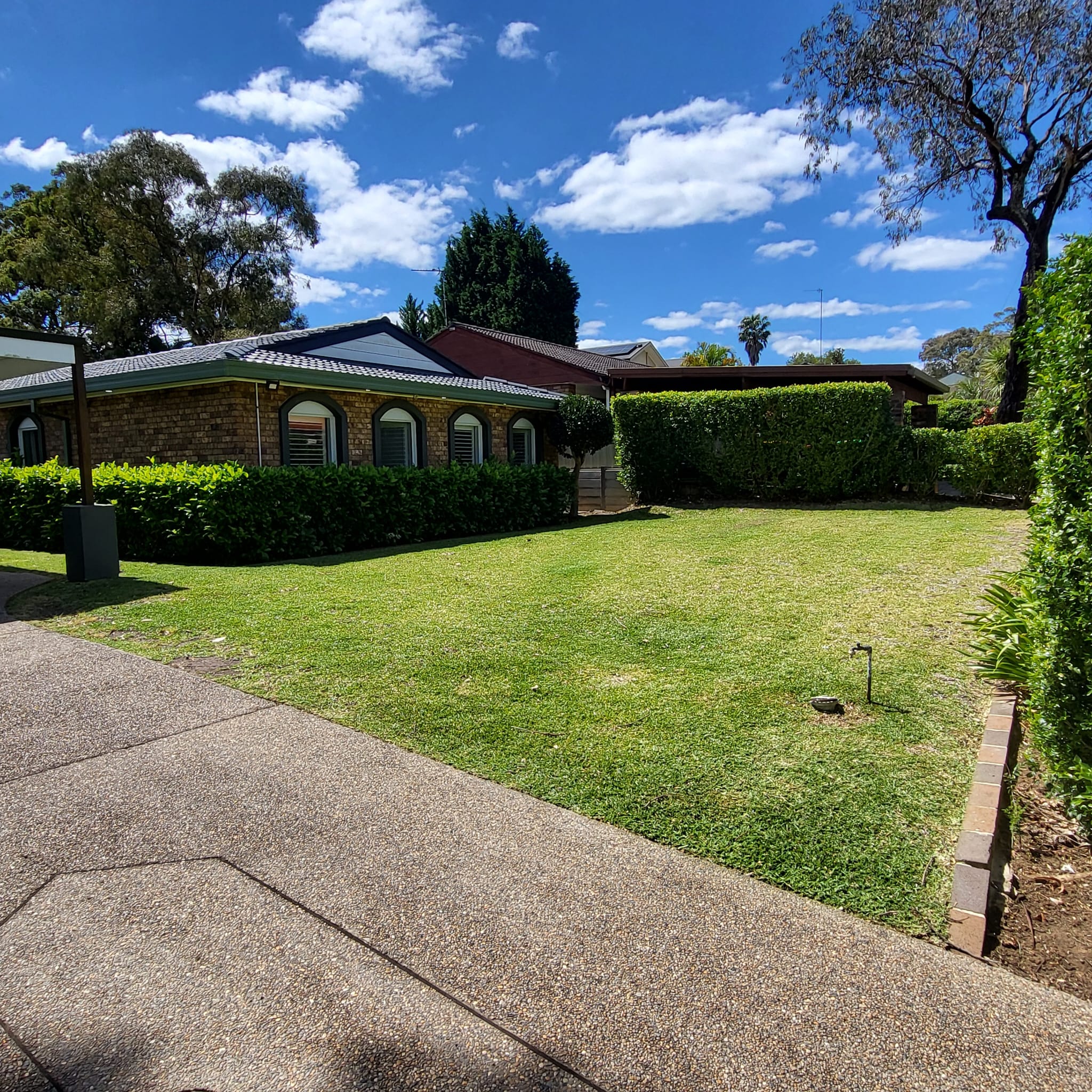 Lawn mowing in Kellyville, NSW